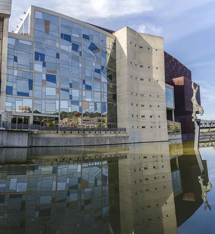 Vizcaya - Bilbao - palacio Euskalduna 2.jpg